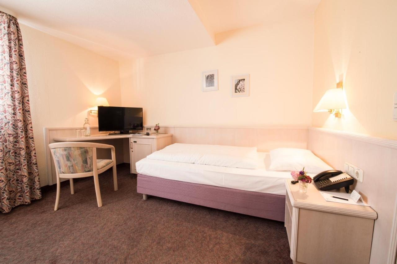 Hotel Traube Ruedesheim Rudesheim am Rhein Bagian luar foto