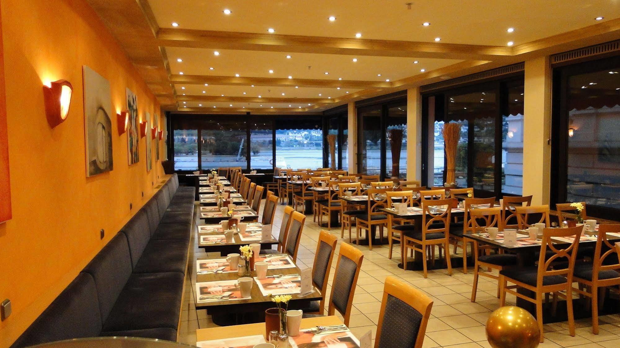 Hotel Traube Ruedesheim Rudesheim am Rhein Bagian luar foto