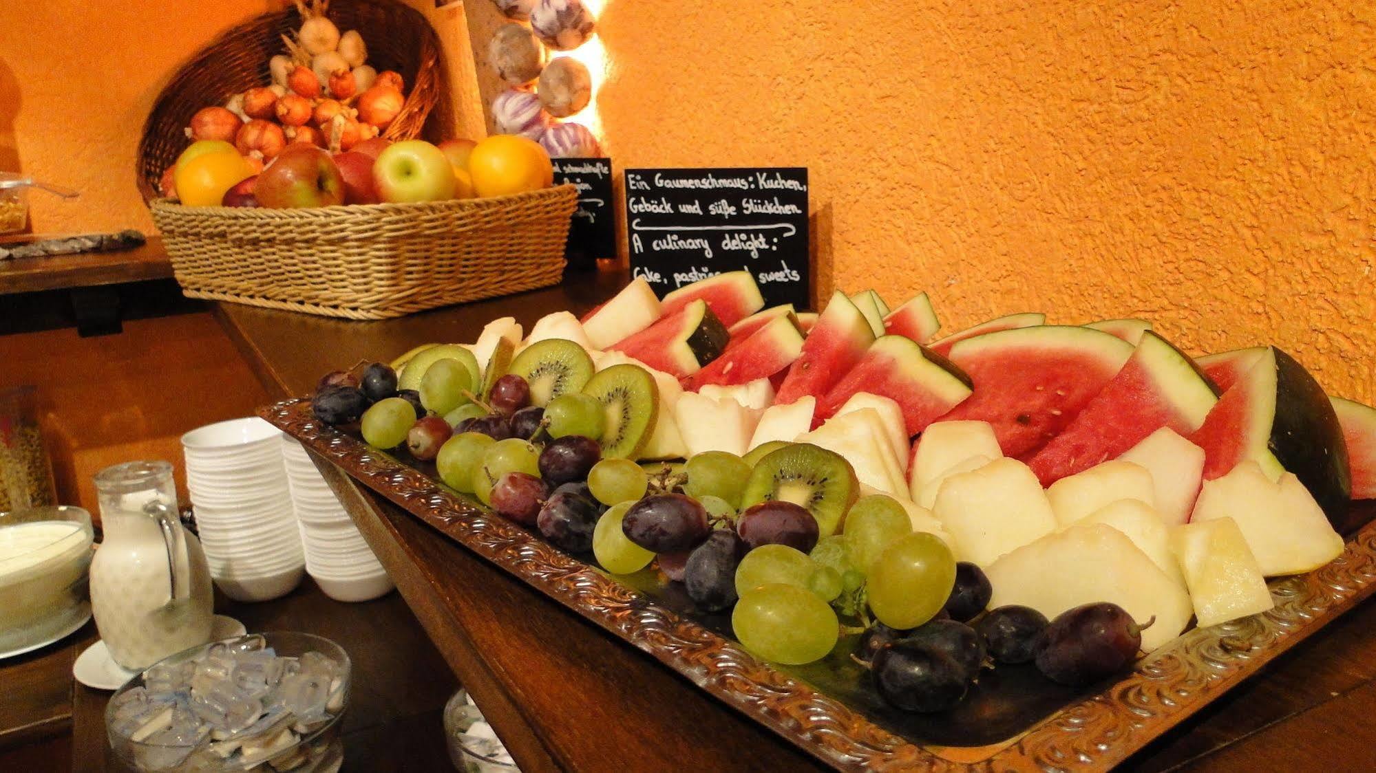 Hotel Traube Ruedesheim Rudesheim am Rhein Bagian luar foto