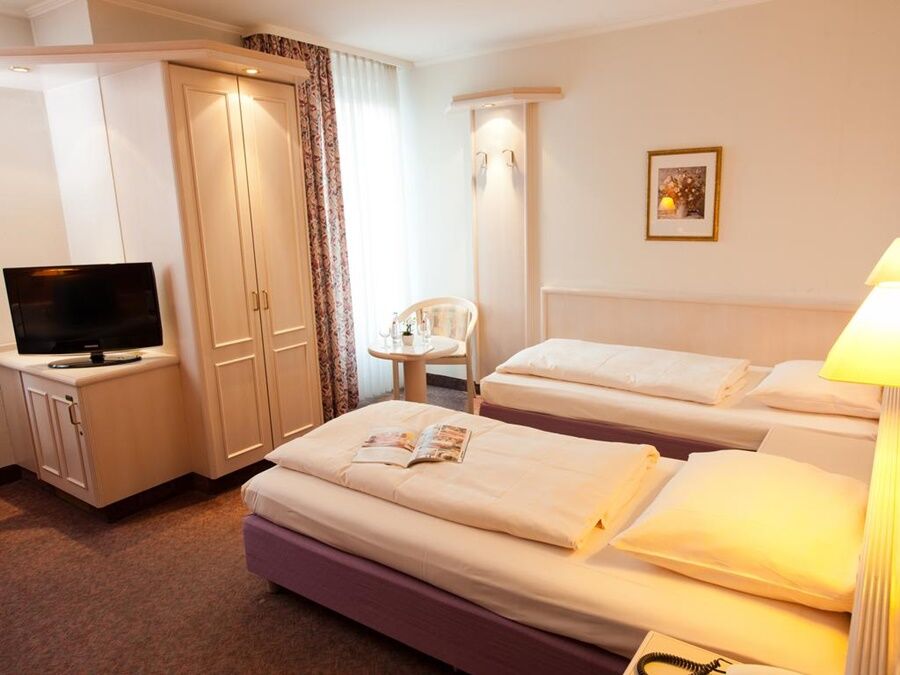 Hotel Traube Ruedesheim Rudesheim am Rhein Bagian luar foto